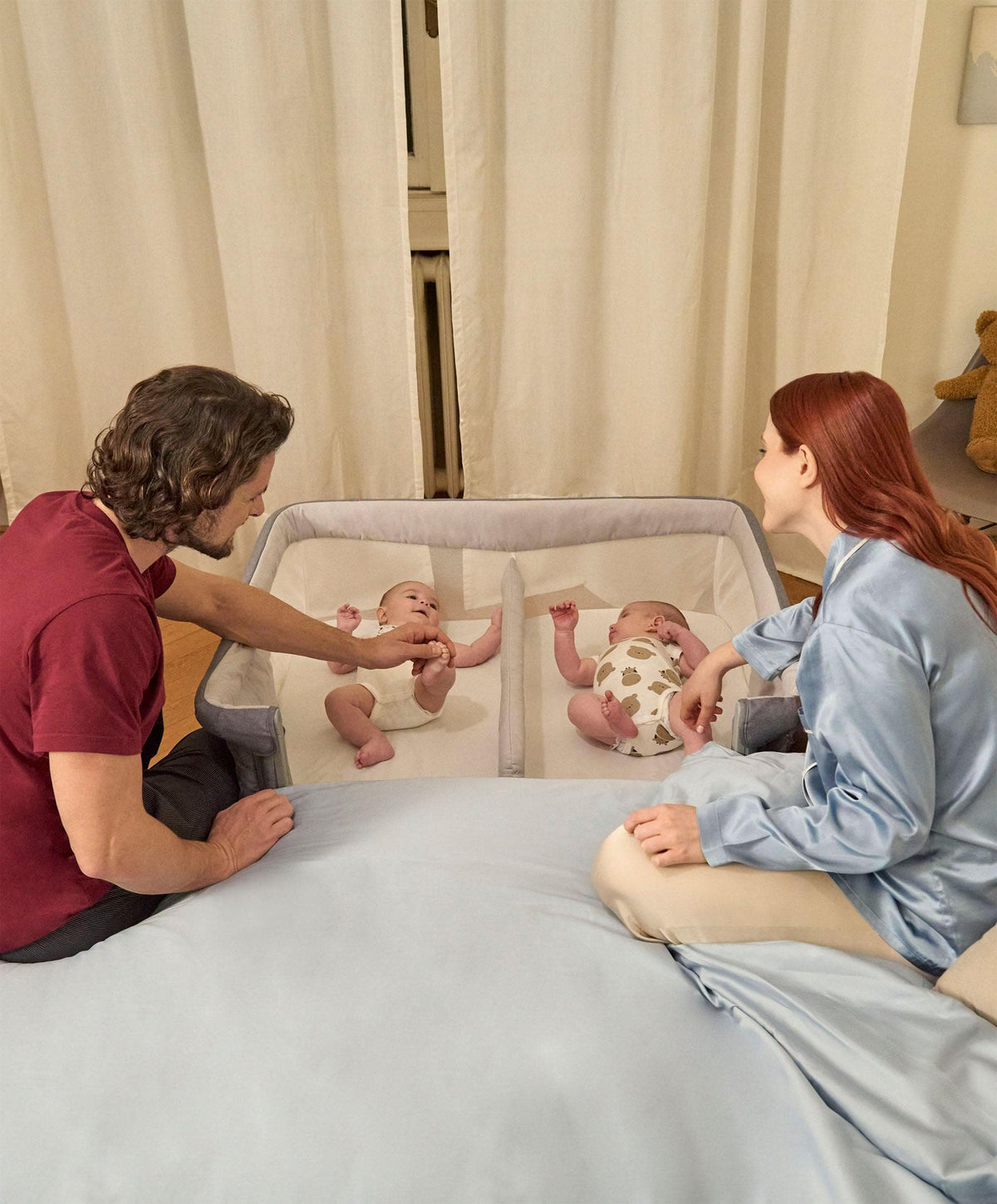 Chicco Chicco Next2Me Twins Bedside Crib – Magnet Grey