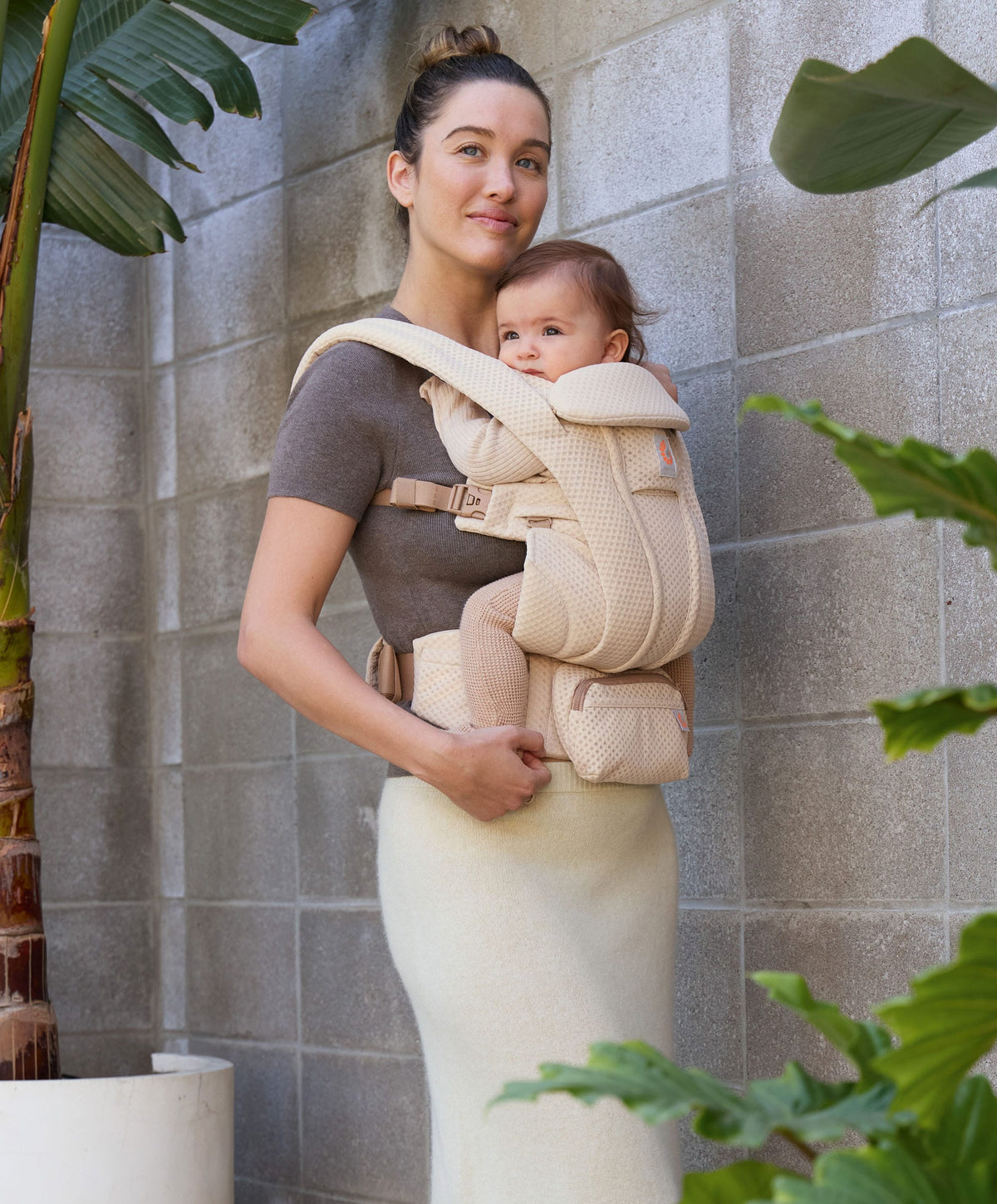 Ergobaby Baby Carriers Ergobaby Omni Deluxe Mesh Baby Carrier - Natural Beige