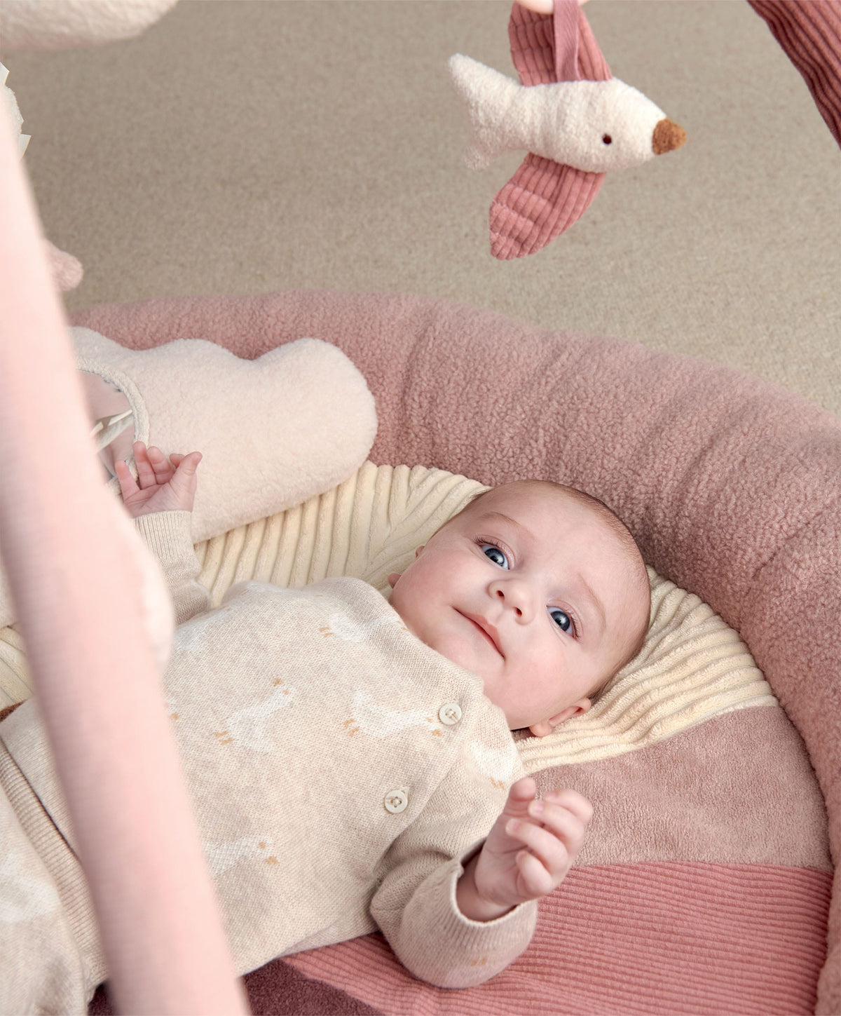 Mamas & Papas Welcome to the World Tummy Time Roll - Floral