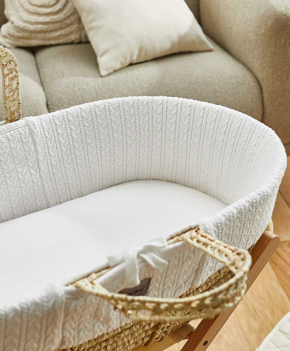 The Little Green Sheep Organic Jersey Moses Basket Fitted Sheet in Whi