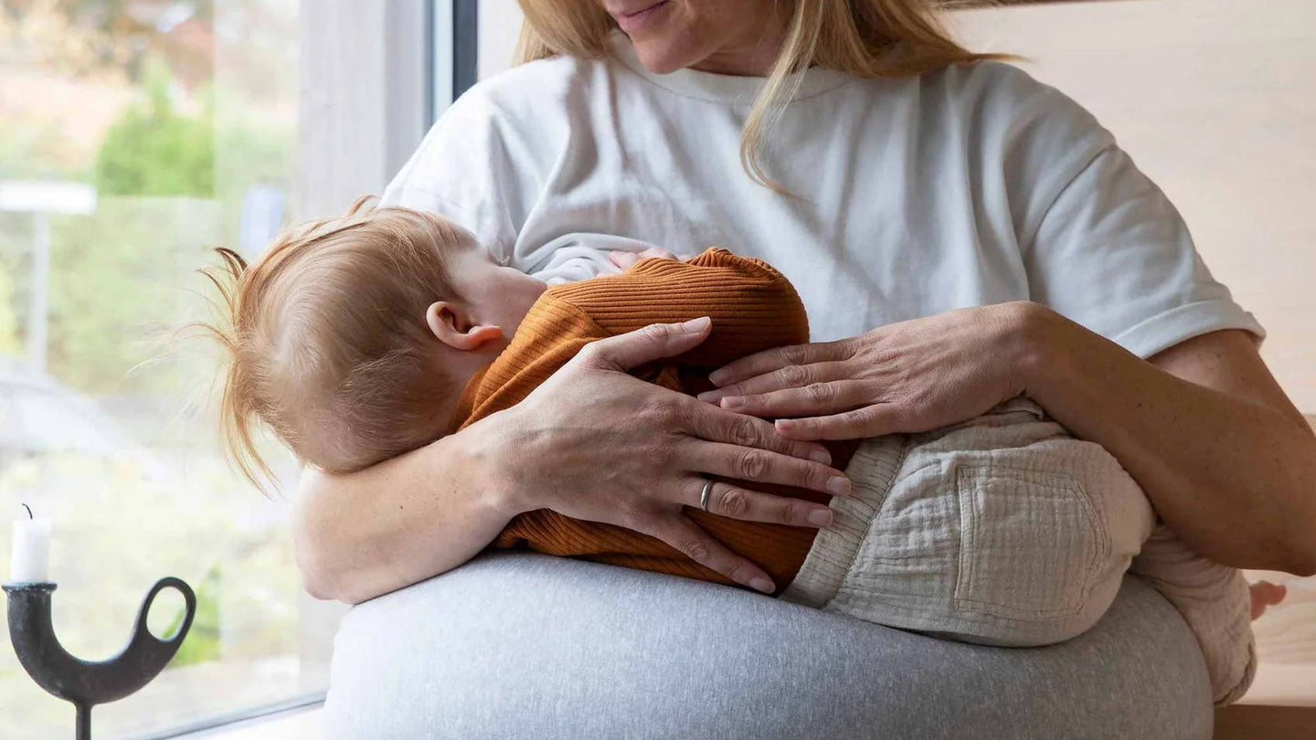 Tips & Products For Bottle & Breastfeeding