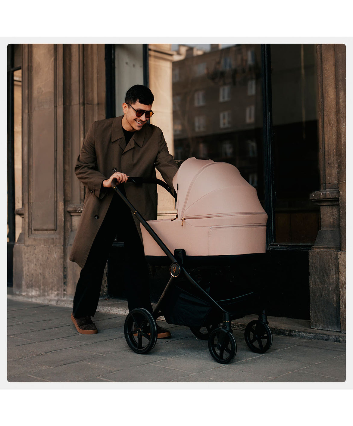 Overnight sleeping carrycot