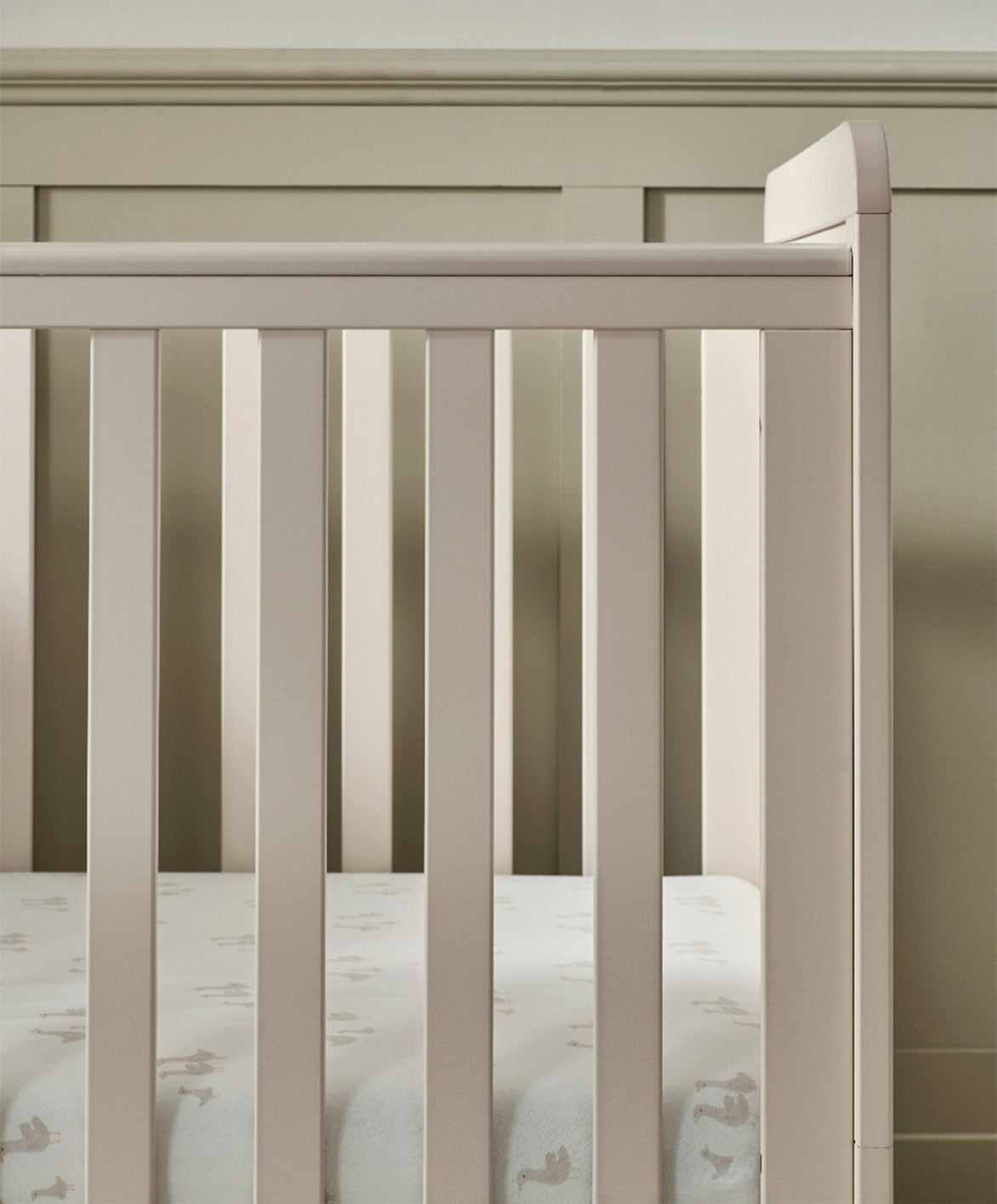 Teething Rail Included