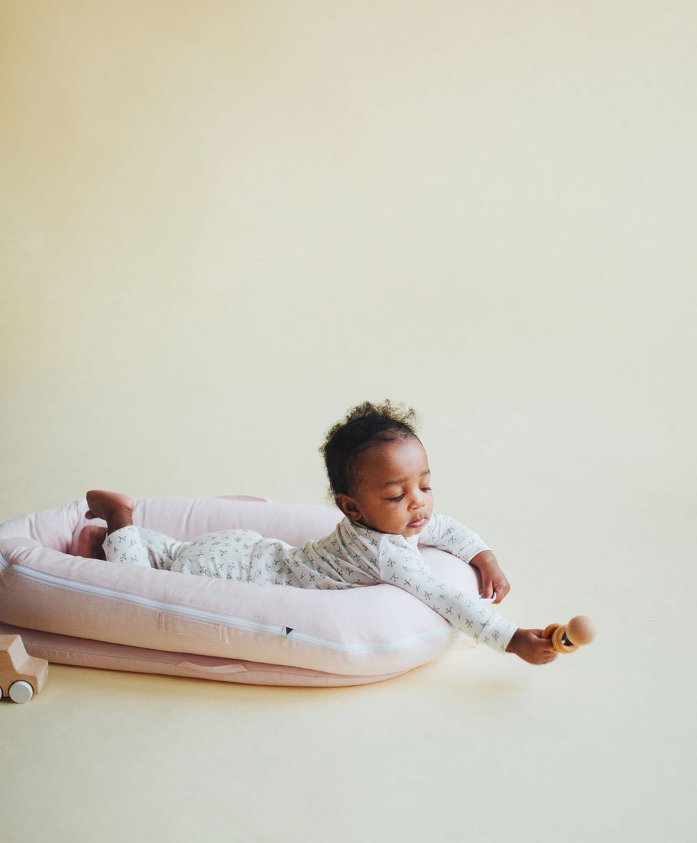Dockatot Baby Nests DockATot Deluxe+ Strawberry Cream