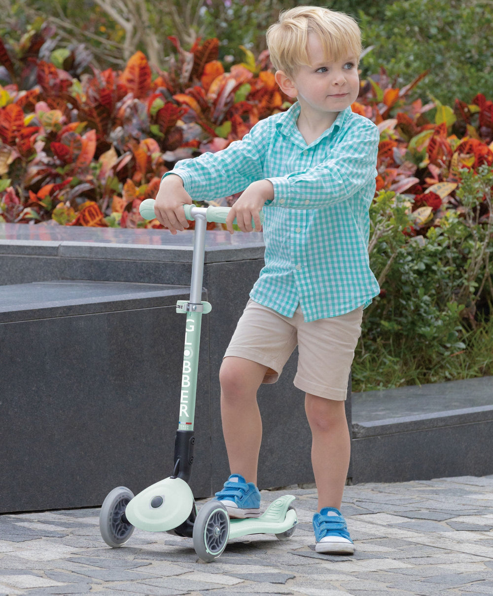 Globber Outdoor Play Globber Junior Foldable Lights Eco – Pistachio