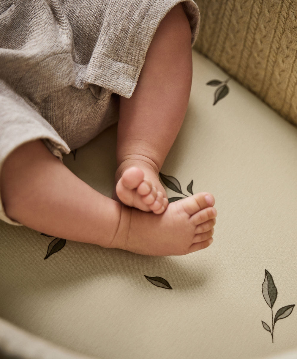 Little Green Sheep Little Green Sheep Moses Basket Sheets (Pack of 2) – Leaf Print