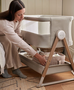 Mamas & Papas Bedside Sleeping Lua 2 Bedside Crib - Mocha
