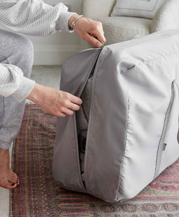 Mamas & Papas Bedside Sleeping Lua Bedside Crib and Sheet Bundle - Grey/White