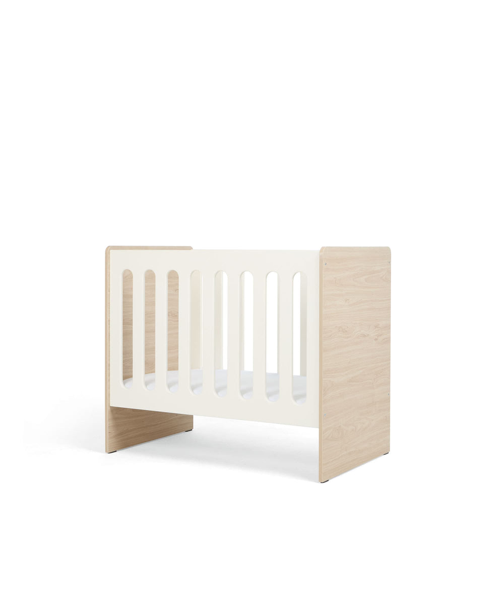 Mamas &amp; Papas Cots Vyne Mini Cot - White Oak