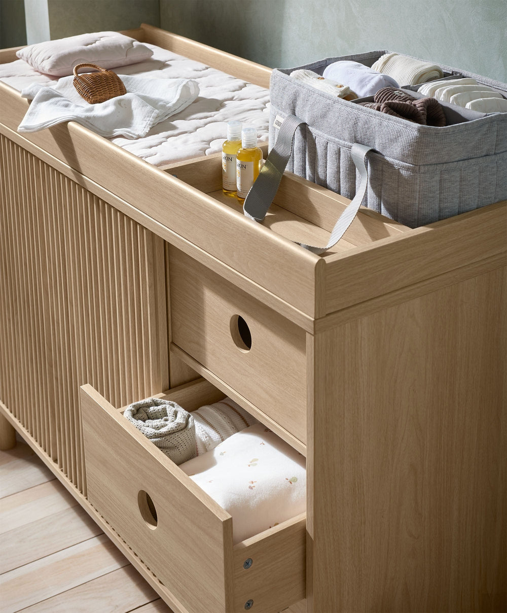 Mamas &amp; Papas Dressers &amp; Changers Oska Wide Dresser Changer - Natural Oak