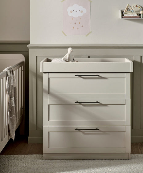 Walton Dresser Changer