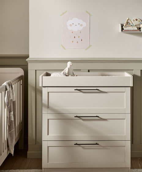 Walton Dresser Changer