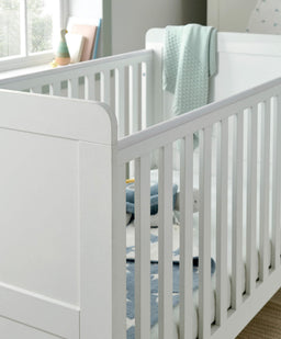Mamas & Papas Furniture Sets Hampden 3 Piece Cotbed Range with Dresser Changer & Wardrobe - White