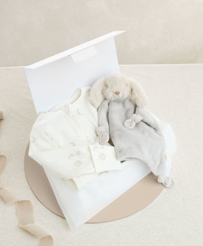 Mamas & Papas Gift Boxes 0-3m Celestial Print All In One & Grey Bunny Comforter Gift Box