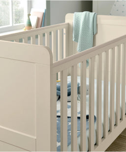 Mamas & Papas Hampden Cotbed & Essential Airflow Pocket Spring Cotbed Mattress Bundle - Cashmere