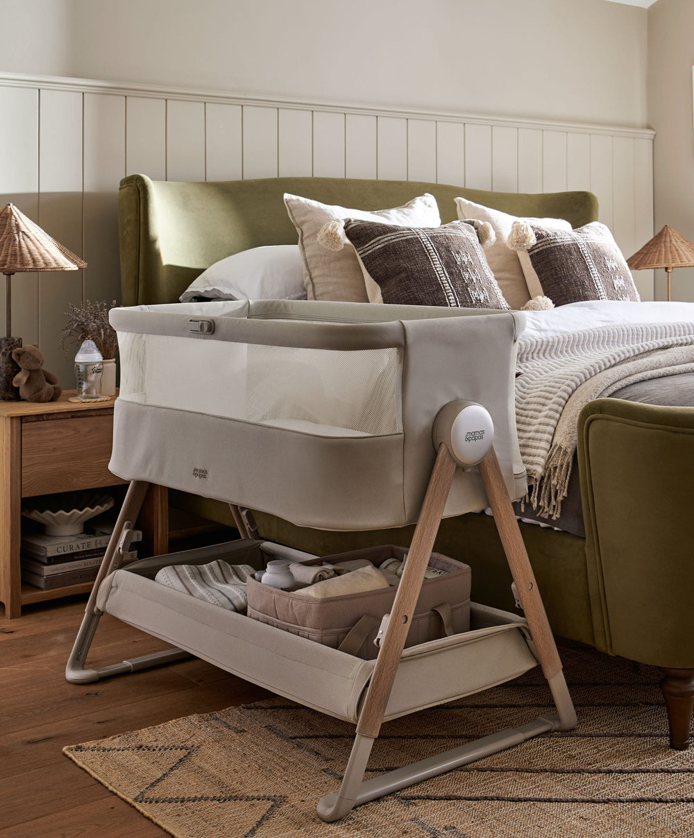 Mamas &amp; Papas Lua 2 Bundle with Cosmic Sheets &amp; Mattress Protector - Mocha