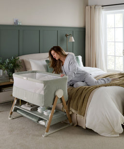 Mamas & Papas Lua Bedside Crib and Sheet Bundle  - Sage/White