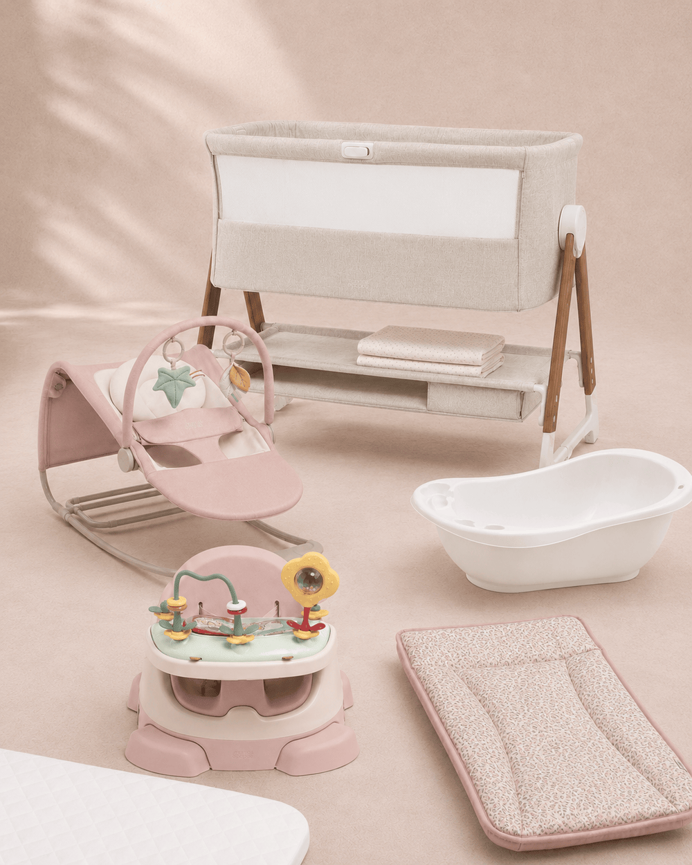 Mamas &amp; Papas Newborn Essentials Bundle (7 Pieces) - Blush
