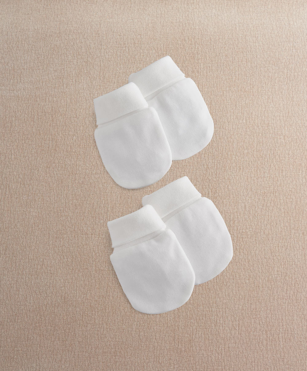 Mamas &amp; Papas Newborn Hospital Essentials Bundle (7 Piece) - White