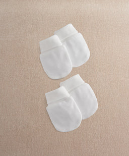 Mamas & Papas Newborn Hospital Essentials Bundle (7 Piece) - White