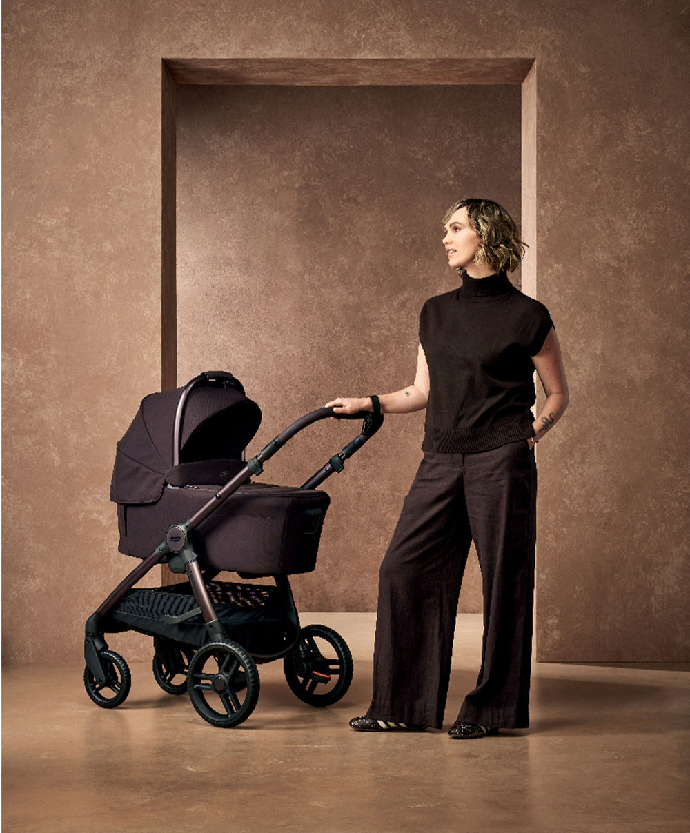 Mamas &amp; Papas Ocarro 2 Pushchair Bundle with Cybex Cloud T+ Car Seat &amp; Base (9 Pieces) - Americano