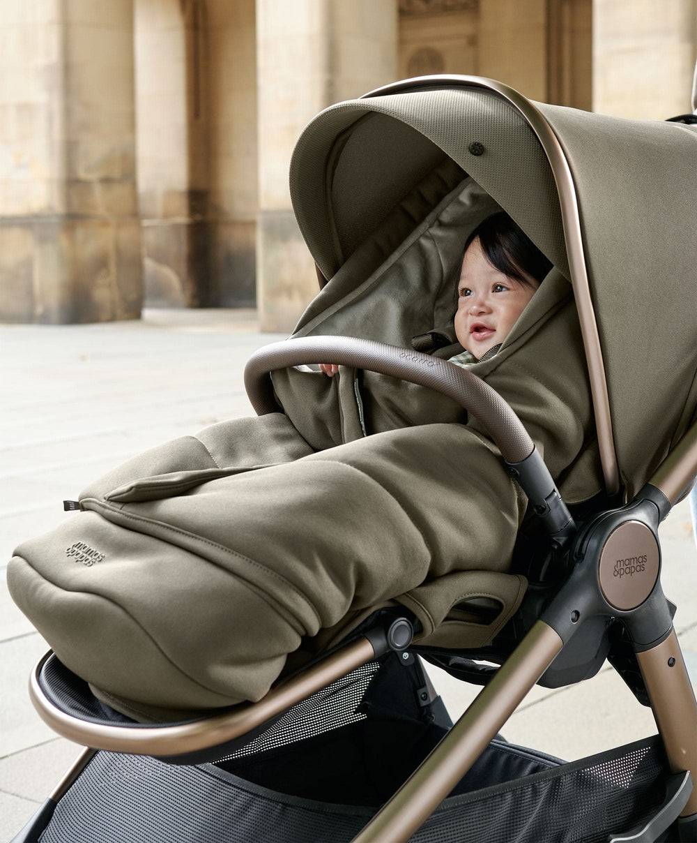 Mamas &amp; Papas Ocarro 2 Pushchair Bundle with Maxi-Cosi Slide Pro Car Seat &amp; Base (9 Pieces) - Evergreen