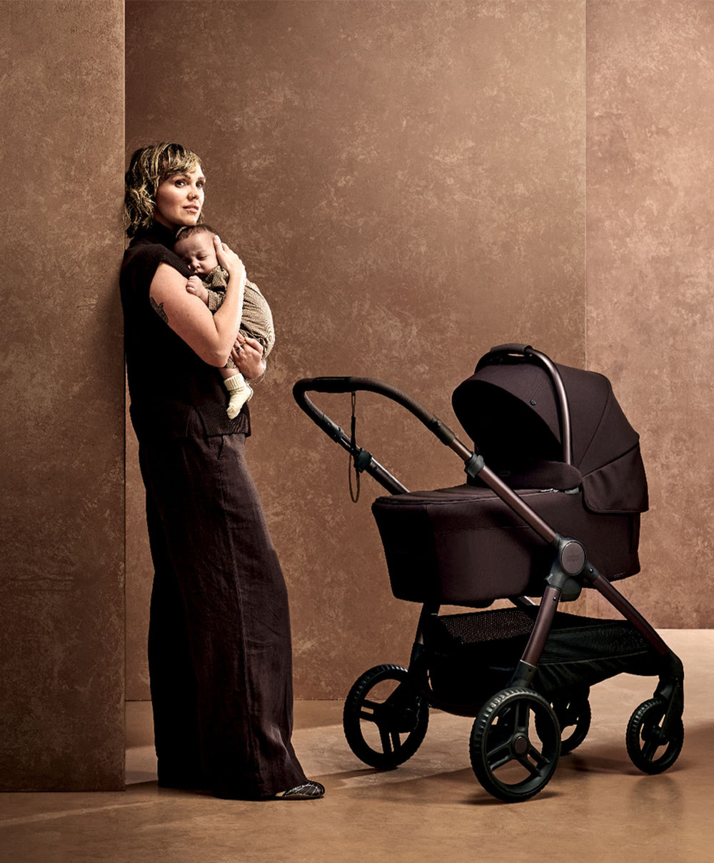 Mamas &amp; Papas Pushchairs Ocarro 2 Complete Pushchair Bundle with Cybex Aton B Car Seat &amp; Base (8 Pieces) - Americano