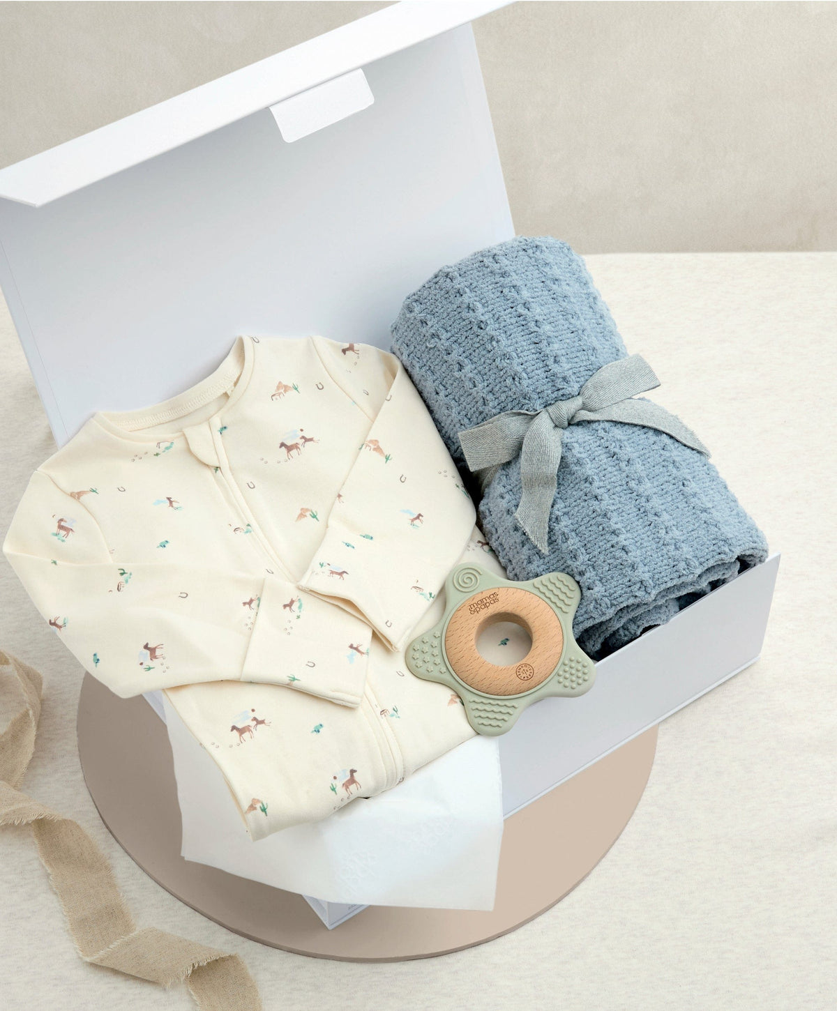 Mamas & Papas Rodeo & Blanket Gift Box with Teething Toy - newborn