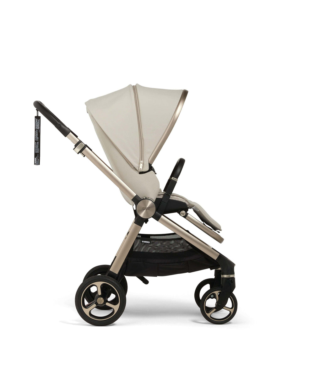 Mamas &amp; Papas Vardo Complete Pushchair Bundle with Cybex Cloud T i-Size Rotating Baby Car Seat &amp; Base (9 Pieces) - Shell