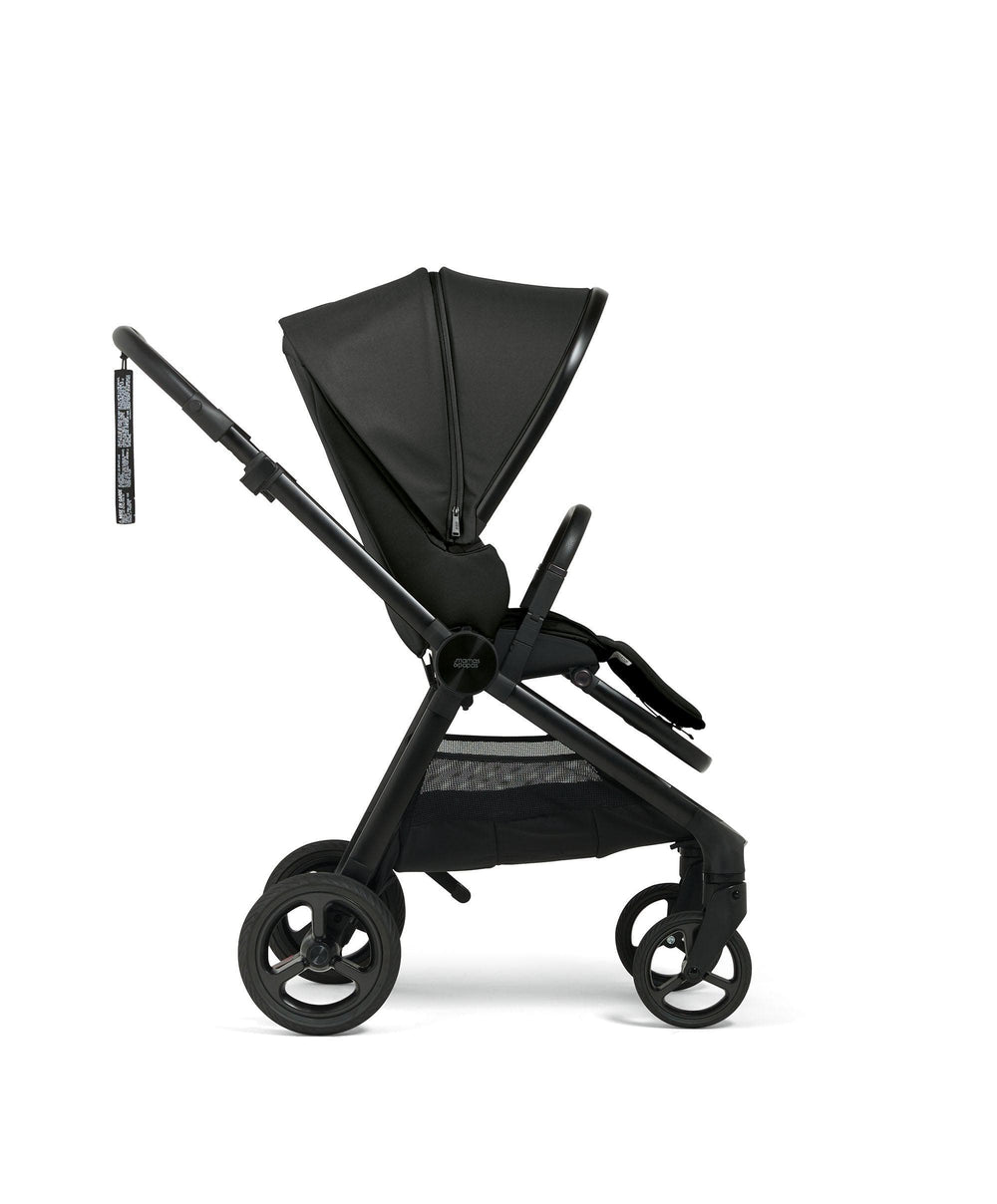 Mamas &amp; Papas Vardo Essential Pushchair Bundle (7 Pieces) - Noir