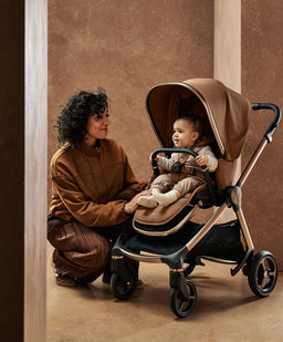 Mamas & Papas Vardo S Complete with Aton B2 & CC Stand - Nutmeg