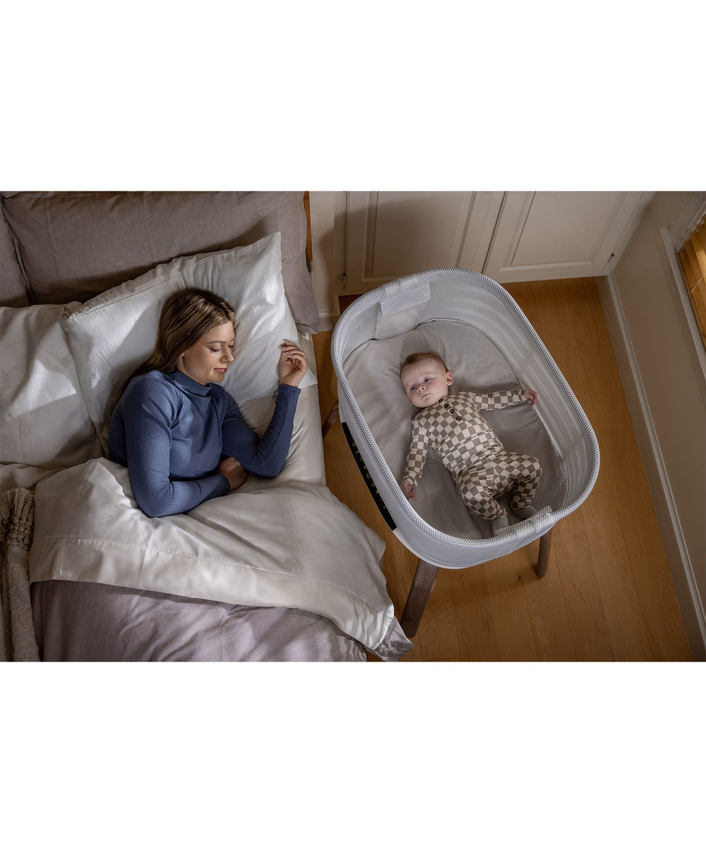 Maxi Cosi Bedside Sleeping Graco Eluma™ Nest Bedside Crib - Luna
