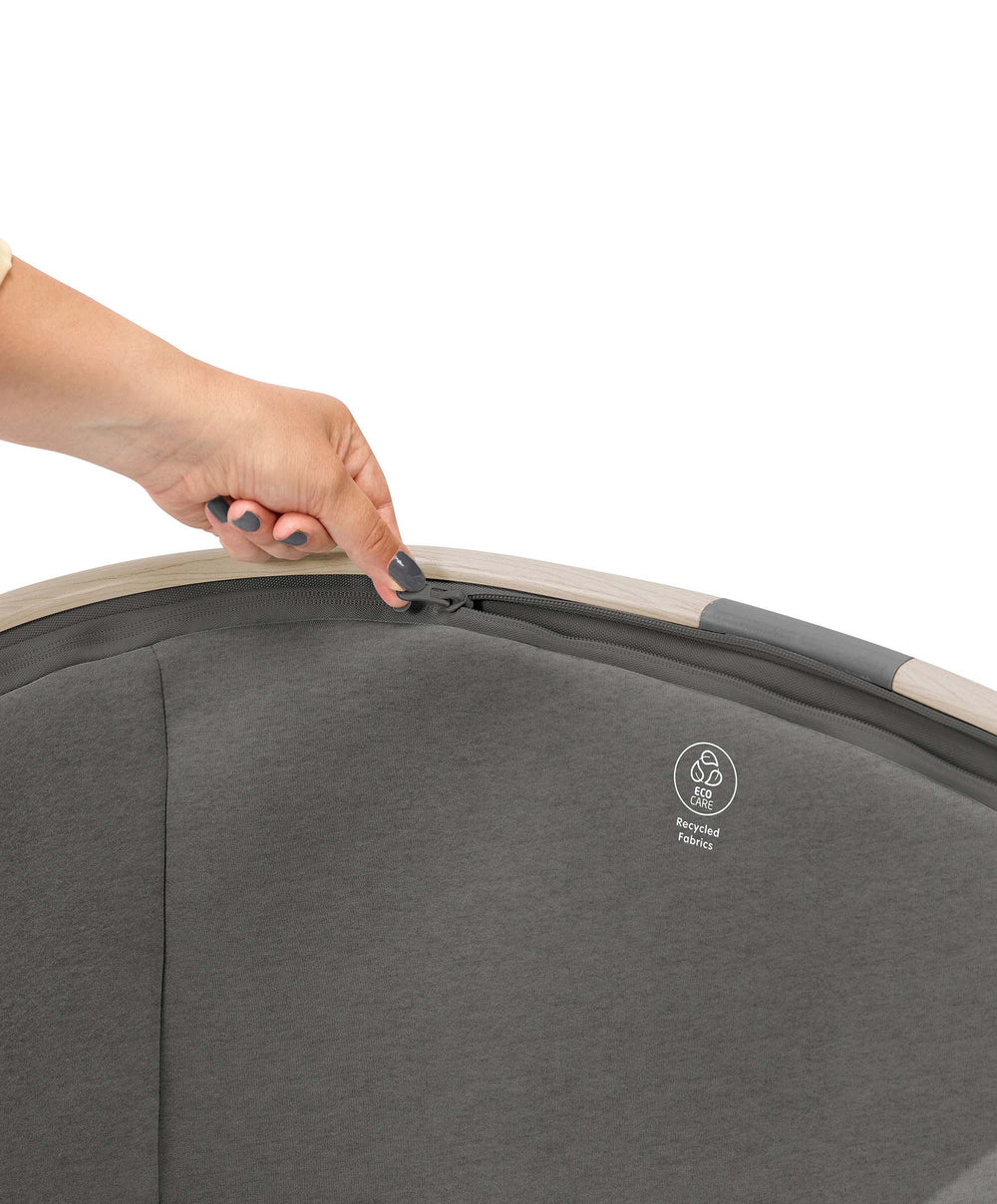 Maxi Cosi Maxi-Cosi Iora Bedside Crib - Beyond Graphite