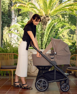 Nuna Pushchairs Nuna MIXX Next Pushchair Bundle with ARRA Flex Car Seat & BASE Curv Base - Biscotti