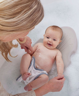 Shnuggle Bath Support Shnuggle Newborn Bath Support – Taupe