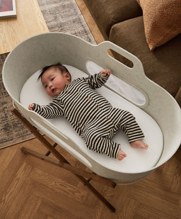 Snuz SnuzBaskit Moses Basket & Stand - Barley/Walnut