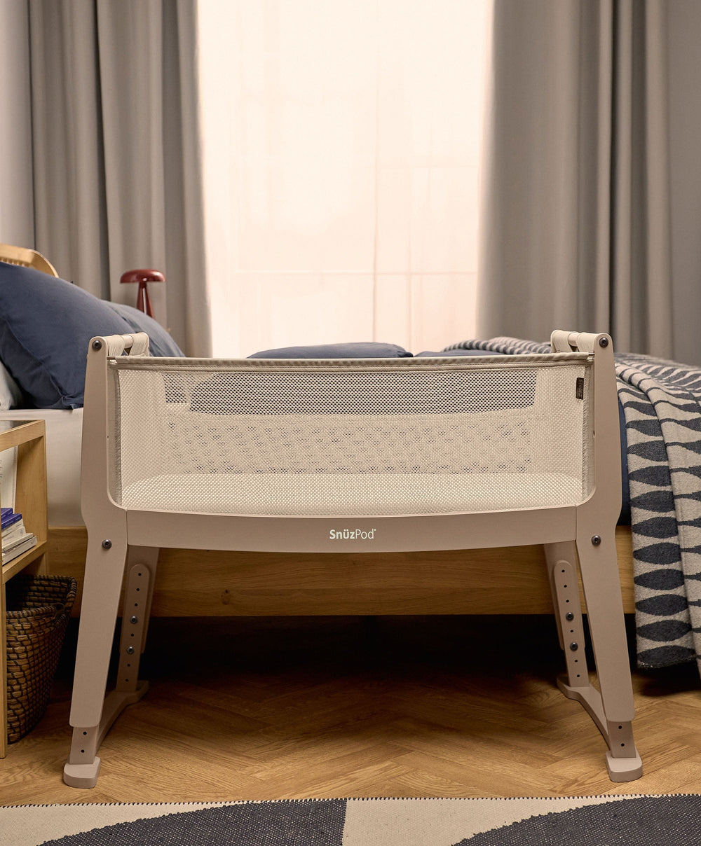 Snuz SnuzPod Studio Bedside Crib – Mocha