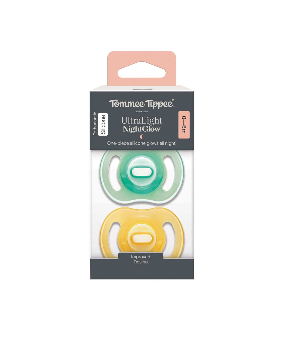 Tommee Tippee Soothers Tommee Tippee Ultra-light StayPut Night Glow Soother  0-6m  (2 Pack)