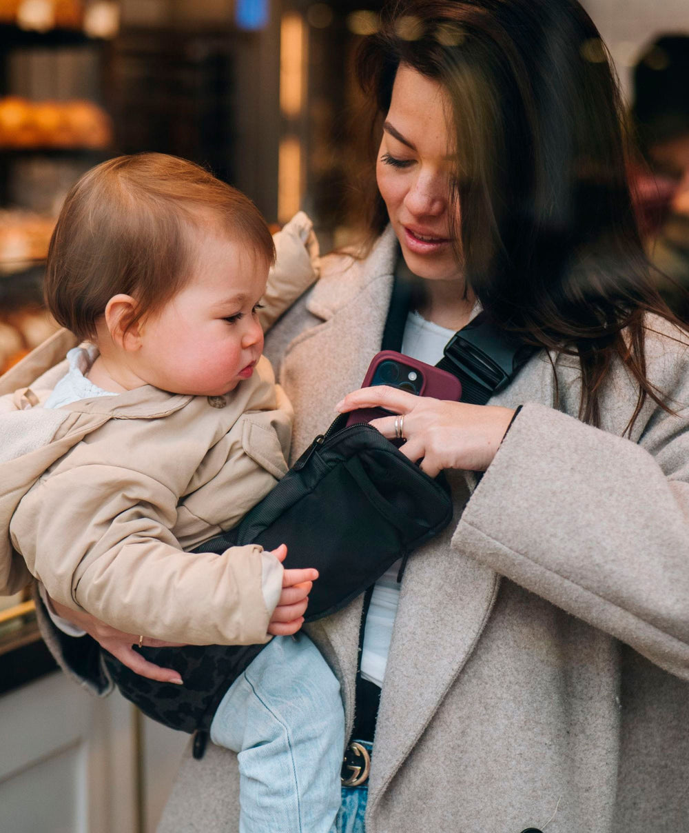 Wildride Wildride Toddler Carrier with Free Bag - Coffee