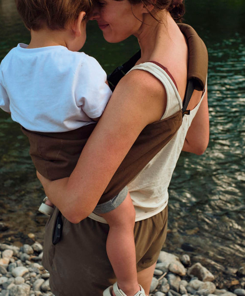 Wildride Wildride Toddler Carrier with Free Bag - Coffee