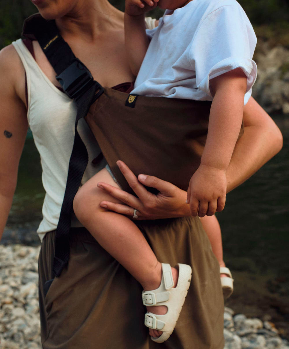 Wildride Wildride Toddler Carrier with Free Bag - Coffee