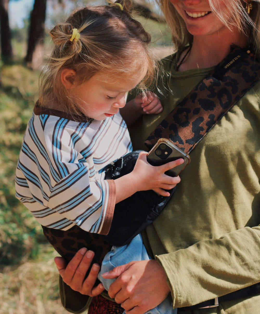 Wildride Wildride Toddler Carrier with Free Bag - Leopard